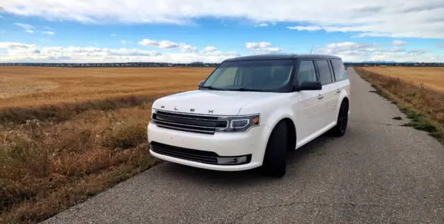 Ford Flex Limited Ecoboost 2016 for rent in Calgary (YYC airport delivery)